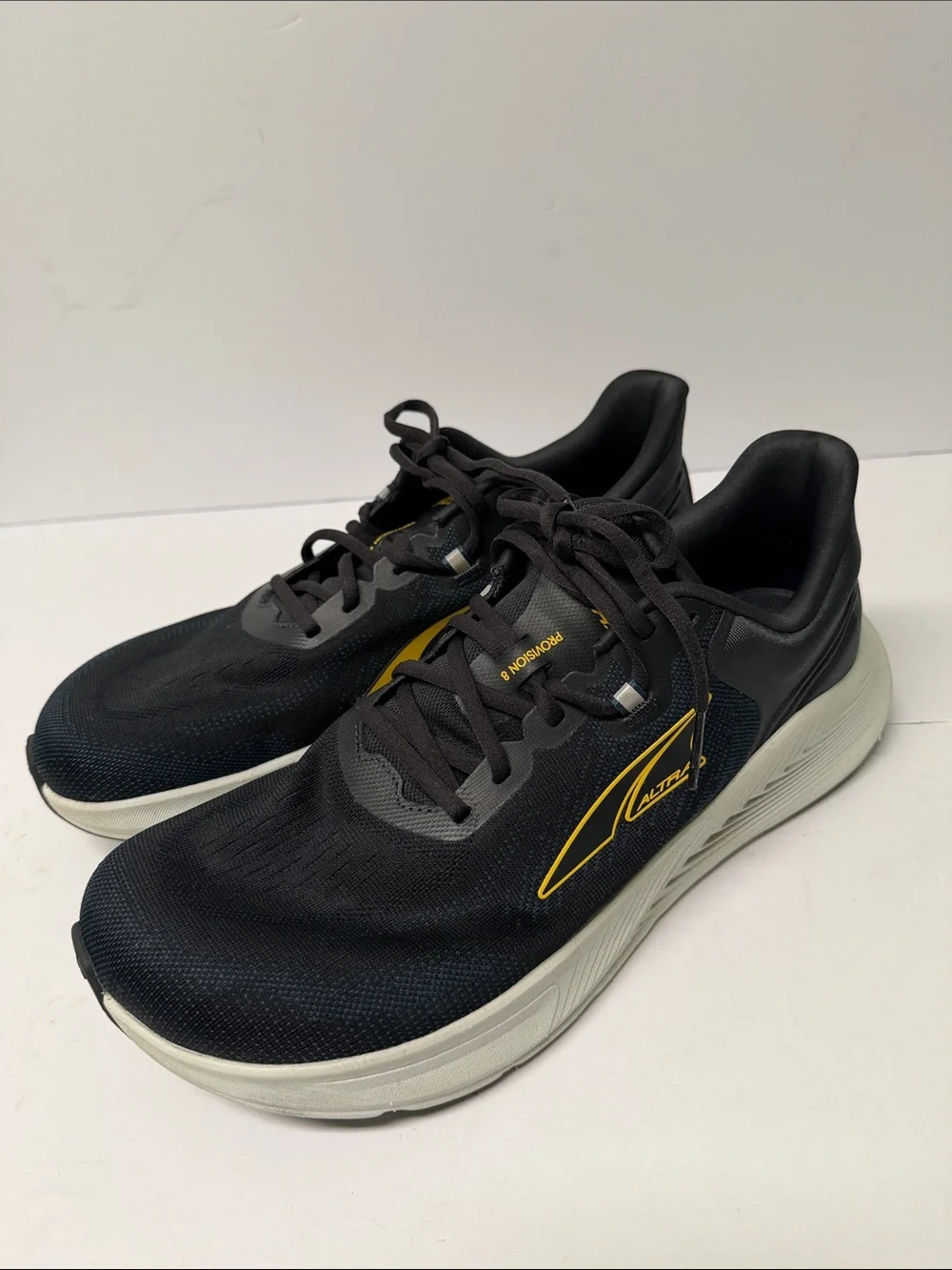 Altra Men’s Black Provision  8 Running Shoes Size 11.5